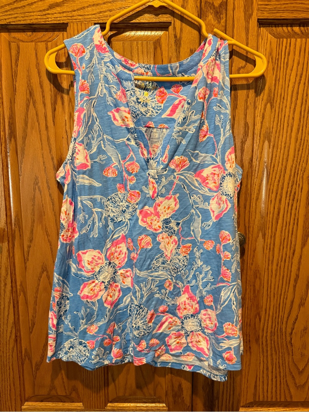 Lilly Pulitzer Blue Floral V-Neck Tank Top - Pink & White Print